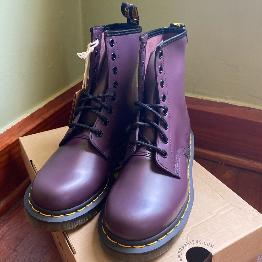 NEW! 1460 Smooth Leather Dr. Martens in Purple